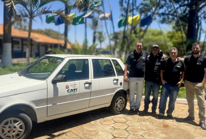 Secretaria de Agricultura de Avaré recebe veículo para fortalecer atendimento ao pequeno produtor rural