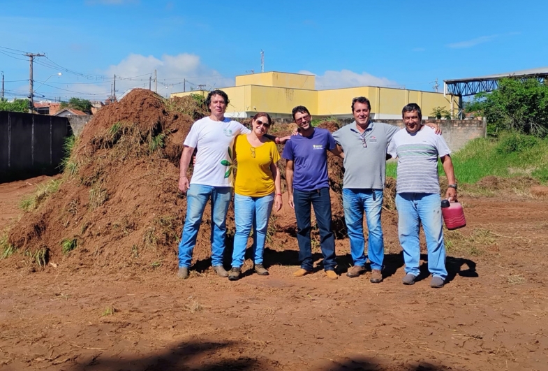 Servidores que ajudaram na limpeza
