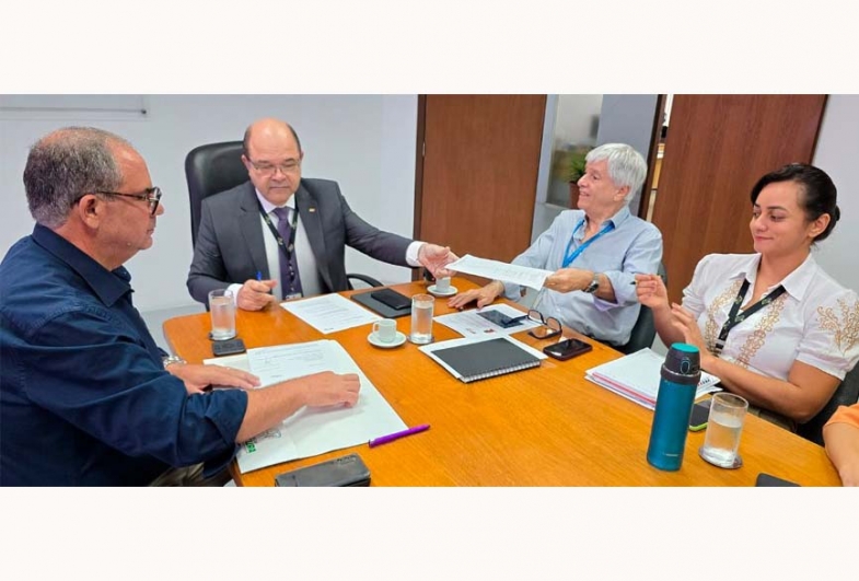  Prefeito de Fartura Marcão do Haras reforça pedido de recapeamento de vicinal no DER