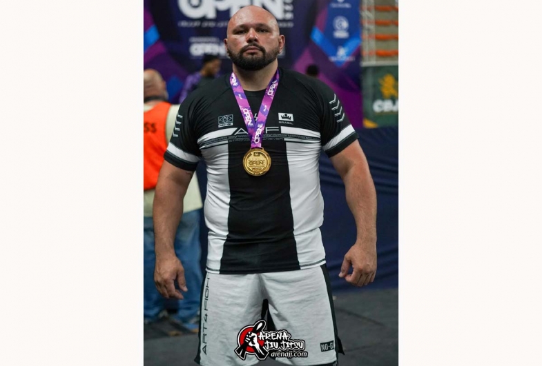 Sensei Ricardo Araujo conquista título  internacional no Salvador Open Bahia 2025