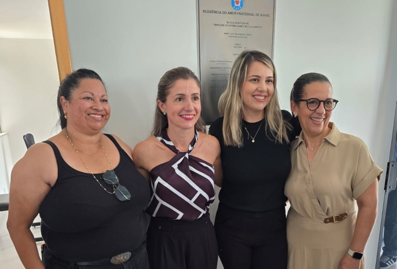 Alaide, vice-prefeita Kika, primeira-dama Érika e Marlene