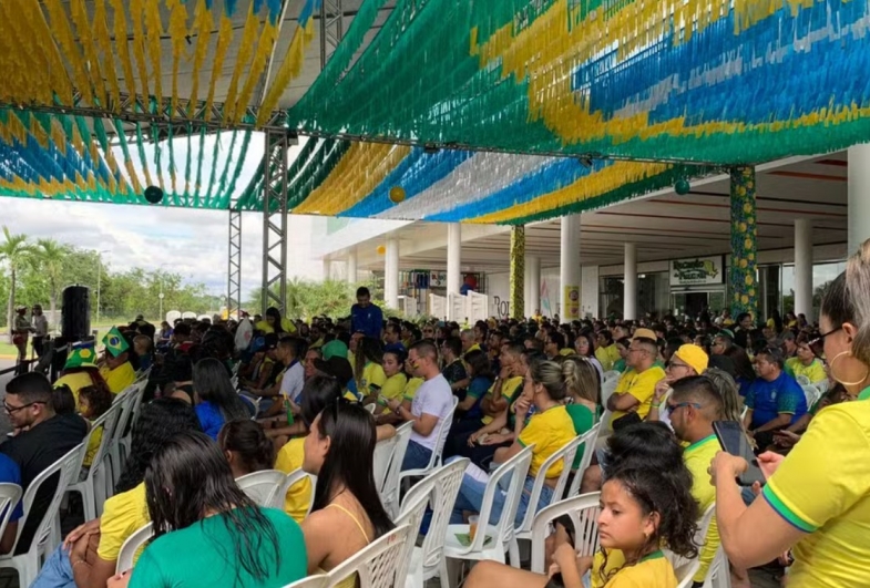 Telões, música ao vivo e praça de alimentação: veja onde assistir à estreia do Brasil na Copa do Mundo