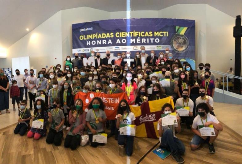 Alunos de Fartura são agraciados com medalhas das Olimpíadas Científicas apoiadas pelo MCTI