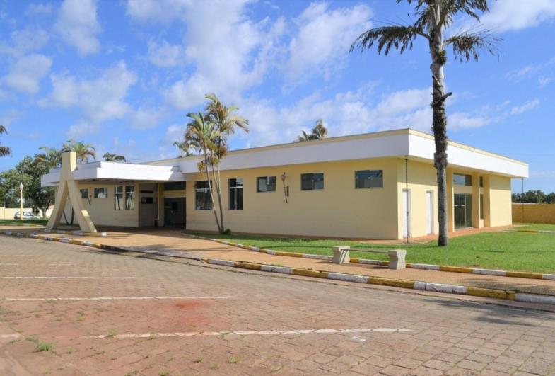 Polícia investiga morte de jovem encontrada dentro de carro em Avaré