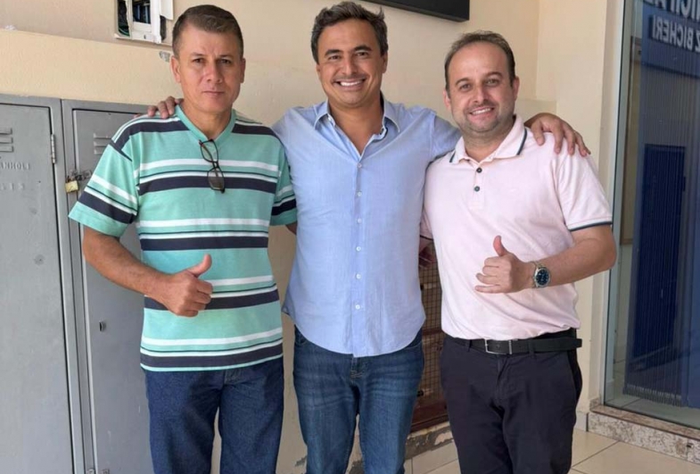 Vereador de Coronel Macedo, Agnaldo Matoso, Maurício Neves e Miderson Eduardo