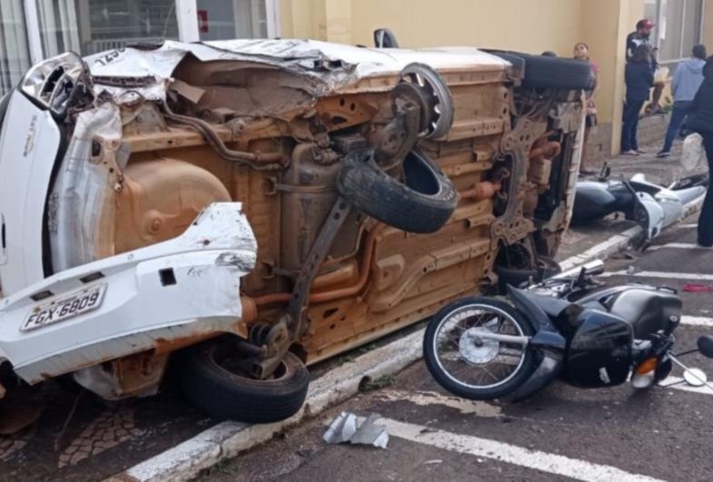 Acidente envolvendo sete veículos é registrado no centro de Avaré