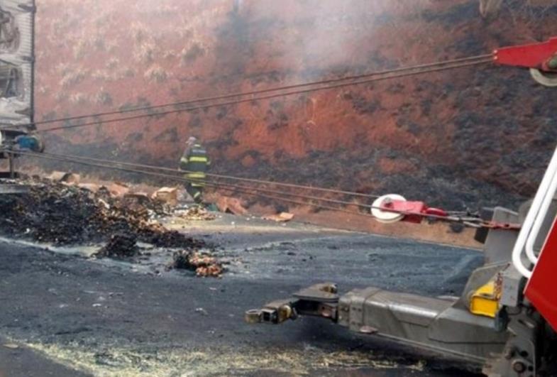 Duas pessoas morrem carbonizadas em acidente na região