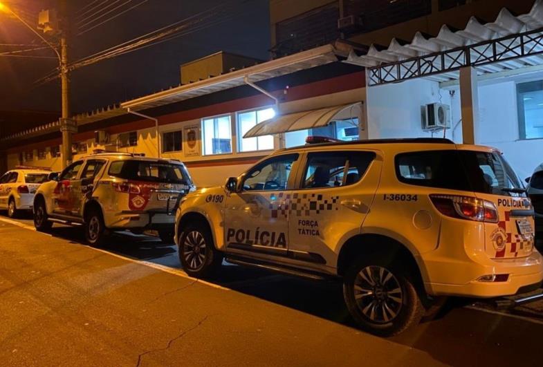 Recém-nascido morre após ser atacado por pitbull enquanto dormia dentro de casa em Limeira