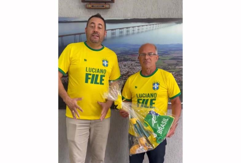 VEMPRAPRAÇA: LEVE 1KG DE ALIMENTO NÃO PERECÍVEL E CONCORRA A KITS DA COPA