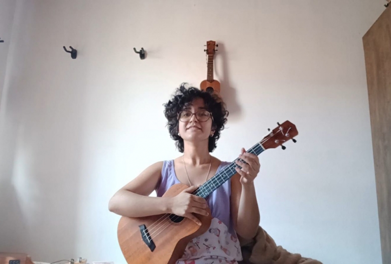 Anne professora de música e canto