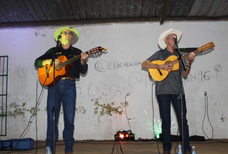 A dupla Mauro e Márcio agitaram a premiação