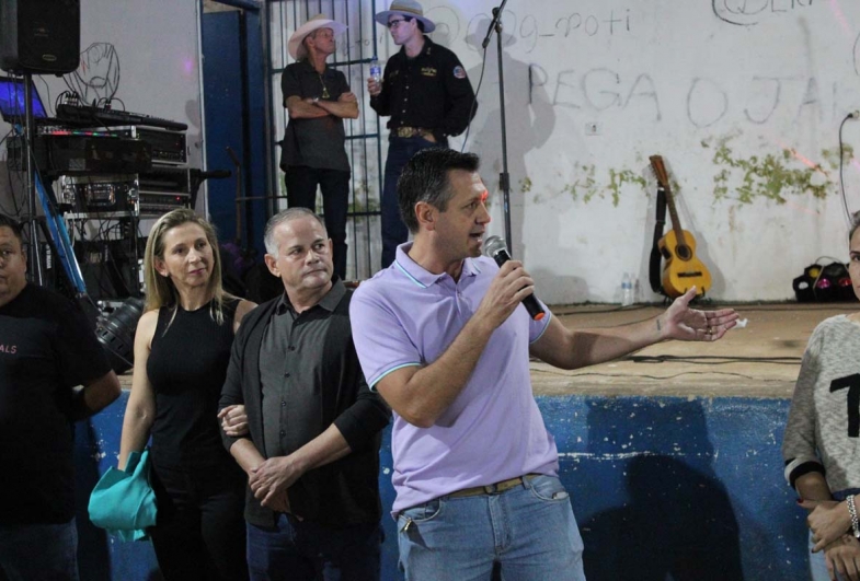 Vice-prefeito Rafael Corona com a palavra  durante a comemoração
