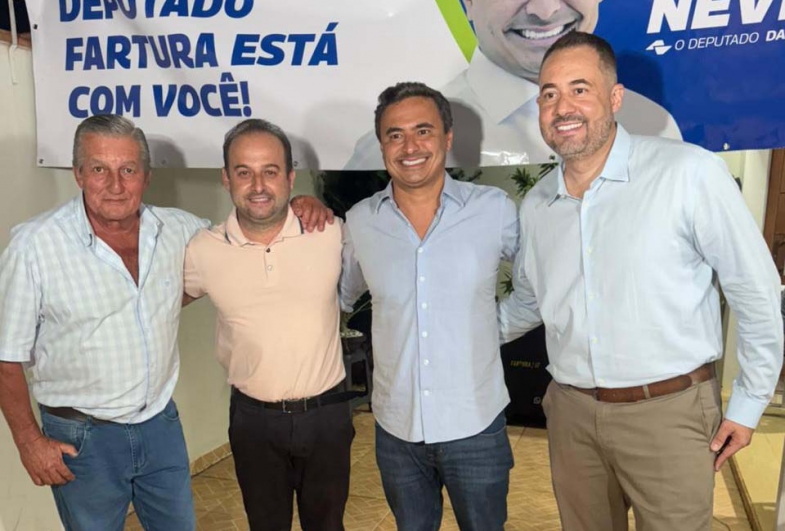Zu00e9 Valdir, assessor parlamentar Miderson Eduardo, deputado Mauru00edcio Neves e Filu00e9