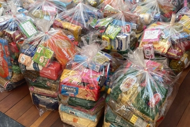 Studio Maísa Piovesan arrecada alimentos para o Natal  