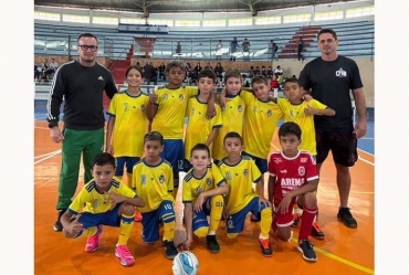 Equipes de Sarutaiá participam de eventos esportivos e trazem vitórias 