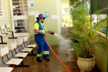 Ação contra a covid-19: sanitização de áreas de grande fluxo de pessoas