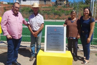 Prefeito Valtinho Boranelli inaugura quadra de futebol em Tejupá