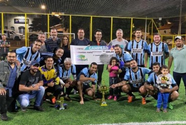 Time do Grêmio fatura o título do Campeonato de Futebol Society 