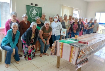 Sindicato Rural de Piraju em parceria com o Senar/SP  ministra curso de Alimentação Saudável em Tejupá
