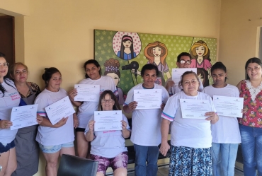 Fundo Social de Tejupá encerra 1ª turma de Cabelereiro