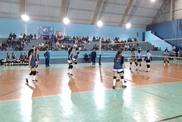 Hoje Duelo Esportivo em Fartura: 7º Jogos Estaduais de Vôlei Feminino e 11ª Copa de Futsal prometem emoção nas quadras