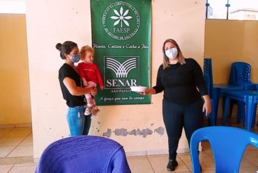 Sindicato Rural de Piraju ministra curso de “Rosas  e Orquídeas” com apoio da prefeitura de Tejupá