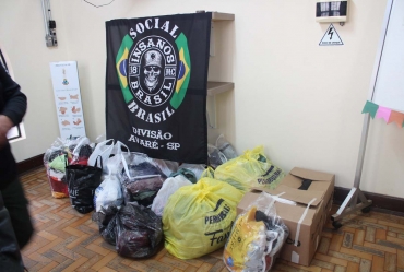 Solidariedade sobre duas rodas: Insanos MC entrega doações ao Fundo Social