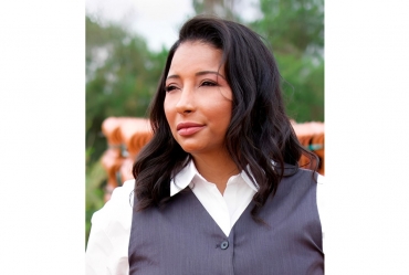 Do luto à liderança: Clédna comanda cerâmica em Ourinhos e conquista mercado