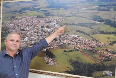 Edinho Fundão conquista 127 casas populares para Taguaí