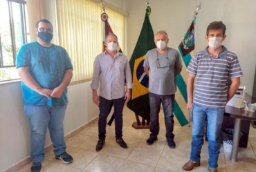 Edinho Fundão recebeu em seu gabinete o assessor do deputado federal Samuel Moreira (PSDB)