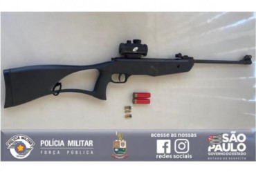 Polícia Militar apreende armamento após violência doméstica em Piraju