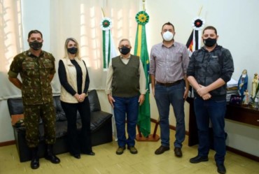 Prefeito de Fartura, Luciano Filé, toma posse como presidente da Junta Militar do município