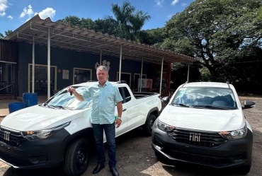 Timburi recebe dois novos veículos para serviços gerais 