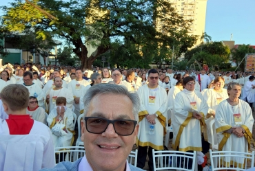 Prefeito de Sarutaiá, Isnar Freschi, participa de encerramento do 5º Congresso Eucarístico