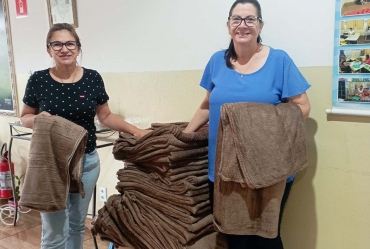 EMEI – Margarida Alher de Góes recebe cobertores do Fundo Social de Sarutaiá