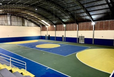 Prefeitura reforma o piso do Ginásio de Esportes de Timburi