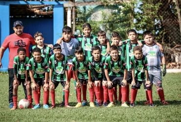 Começa o campeonato de futebol regional para garotos em Timburi 