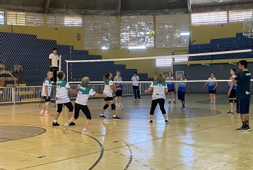 Avaré realiza torneio de vôlei adaptado no dia 6 de abril