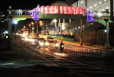 Avaré entra no clima de Natal com decoração em vias públicas