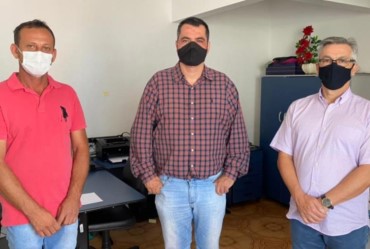 Prefeitura de Sarutaiá recebe mais testes rápidos da covid-19 do Sindicato Rural de Piraju 