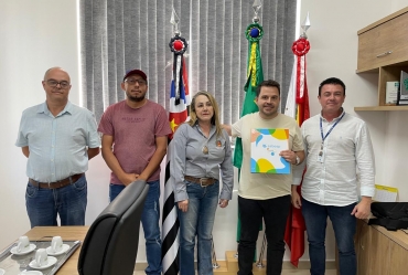 Prefeitura de Coronel Macedo e Sabesp discutem obras, tarifa social e inclusão rural do município