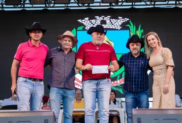 Dupla de Jaú, Nando e Adriano vence 13º Festival da Música Sertaneja de Taguaí