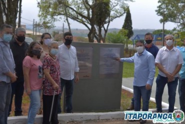 Prefeitura de Itaporanga inaugura “Areninha” e academia