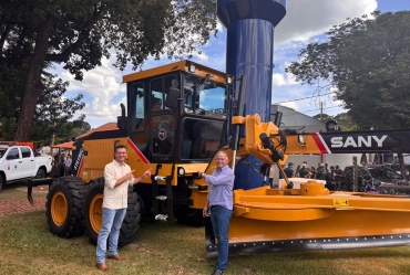 Taguaí conquista motoniveladora para reforçar infraestrutura rural