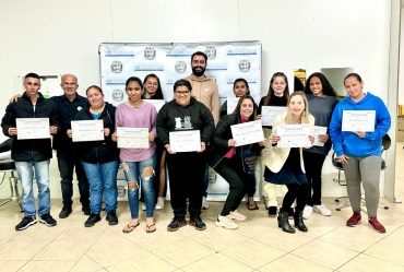 Formatura de 12 alunos marca conclusão de mais um Curso de Informática do Fundo Social