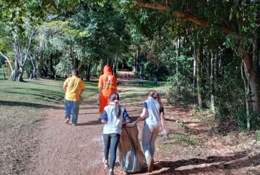  Dia Mundial da Reciclagem é celebrado com mutirão ecológico