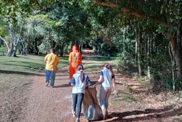 Dia Mundial da Reciclagem é celebrado com mutirão ecológico