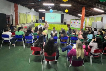 Palestra inspiradora para professores é realizada em Sarutaiá