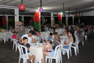 Noite da Pizza encanta famílias assistidas pelo programa Criança Feliz em Fartura