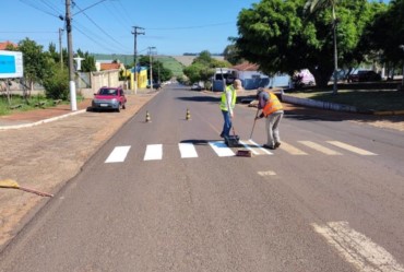 Prefeitura revitaliza sinalização de solo nas ruas de Sarutaiá 